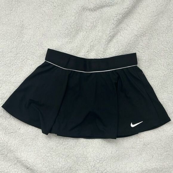 Nike Mini skirt Girls size L new with tags - Picture 1 of 3